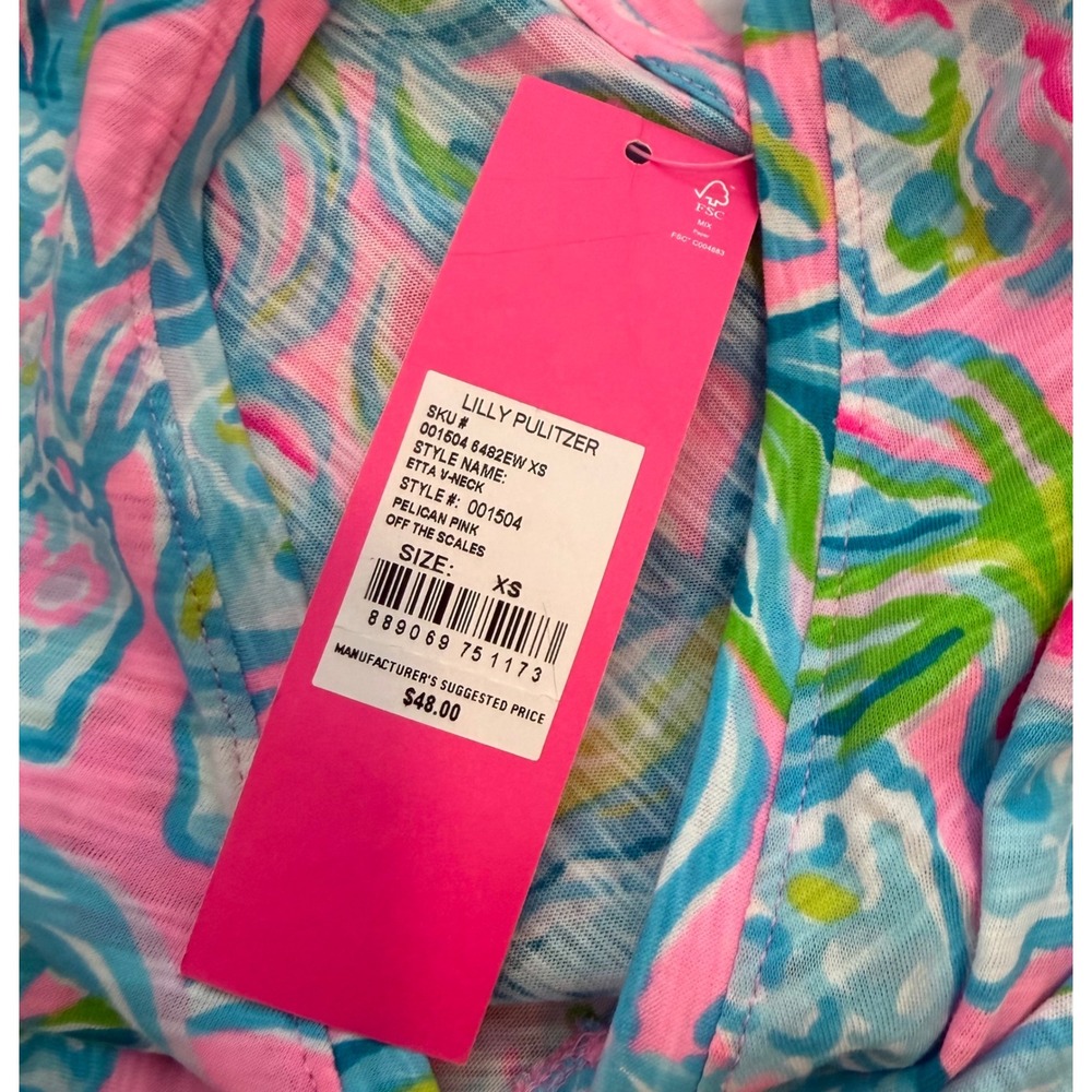 Lilly Pulitzer Etta V-Neck T-Shirt Pelican Pink Off The Scales Pineapple XS NEW - Picture 3 of 7